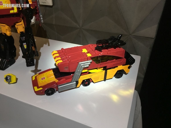 SDCC 2017   Power Of The Primes Photos From The Hasbro Breakfast Rodimus Prime Darkwing Dreadwind Jazz More  (20 of 105)